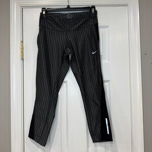 Nike Black Gray Wavy Half Circle Design Compression Leggings Capri Tights Small